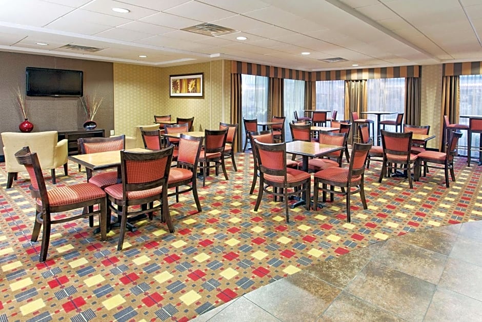 La Quinta Inn & Suites by Wyndham Warner Robins - Robins Afb