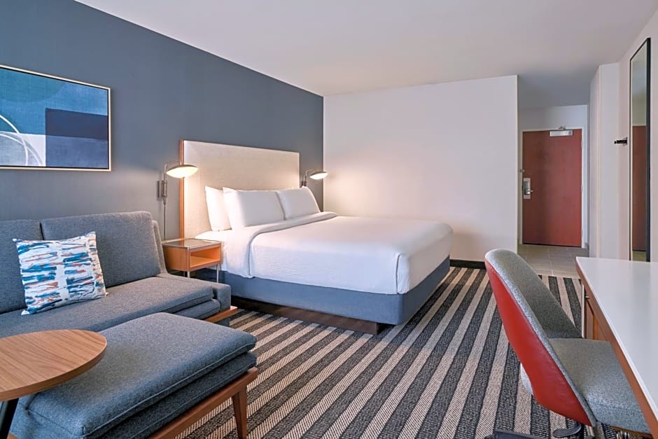 Courtyard by Marriott Los Angeles Westside