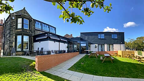 Lairds House