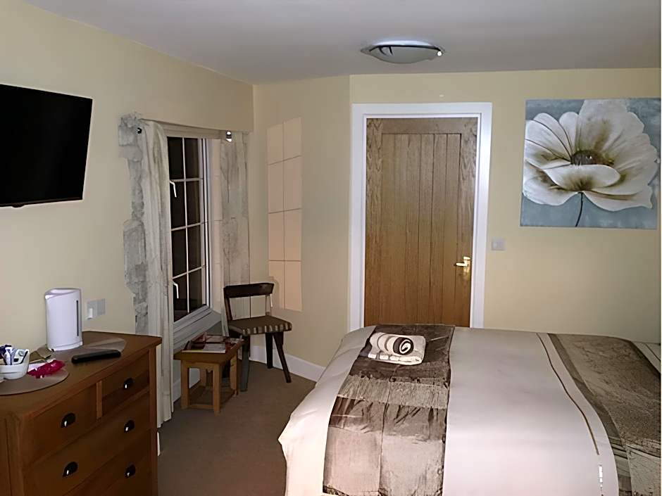 Photo 1 of 7 of Superior 2 Beds