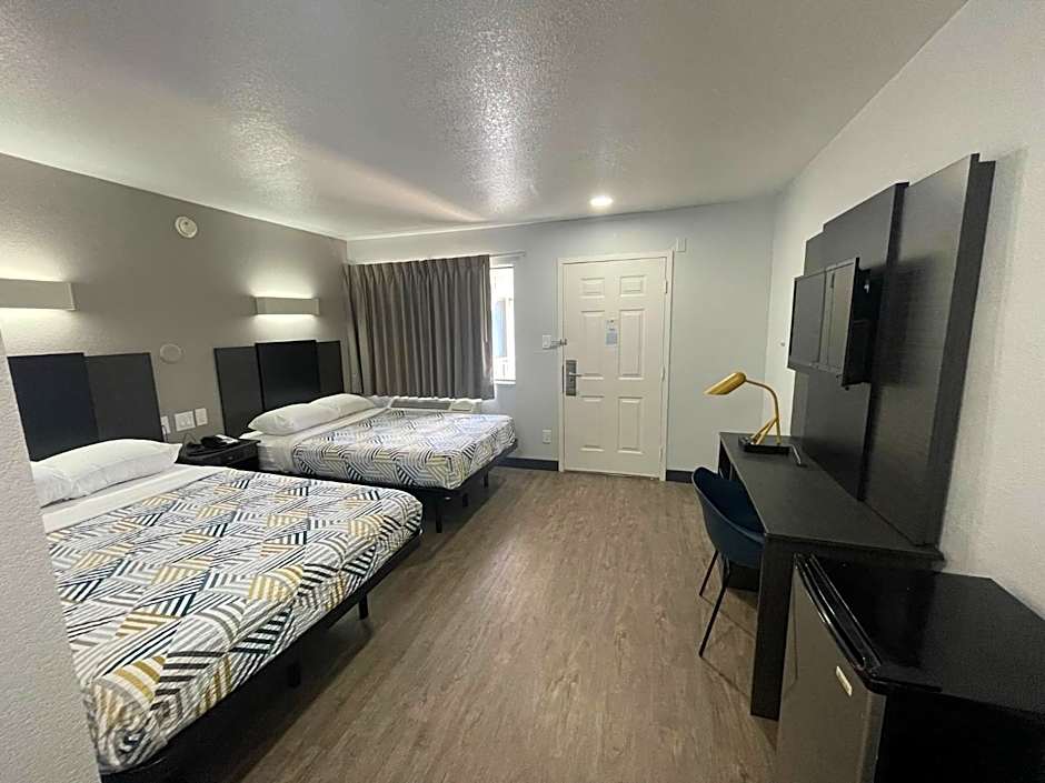 Motel 6 Denton, TX - UNT