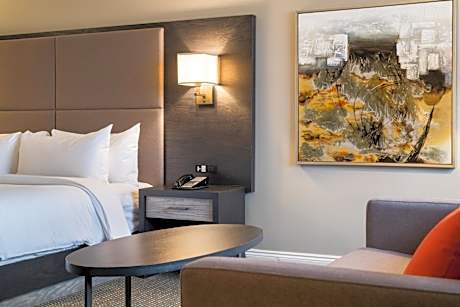 King Junior Suite with Jetted Tub - High Floor