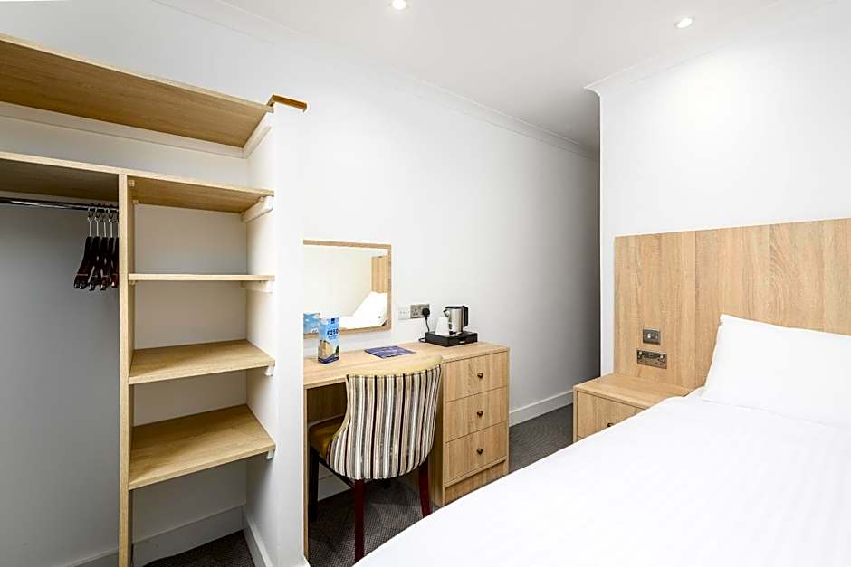 The Sandringham Hotel