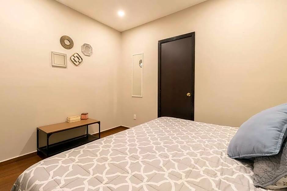 201 Nice Cozy AC Apt City Center Rooftop AC