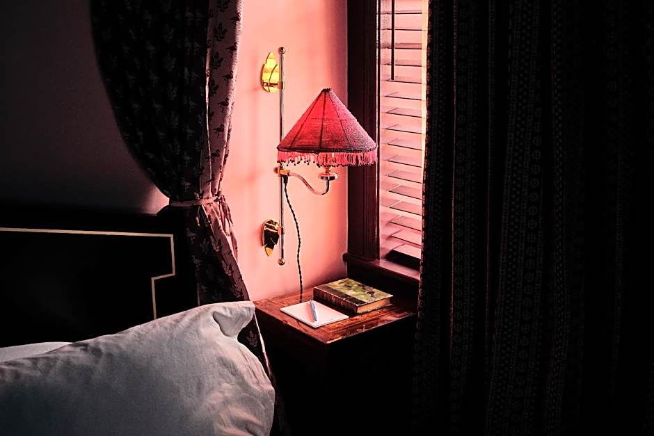 Ulysses, an Ash Hotel