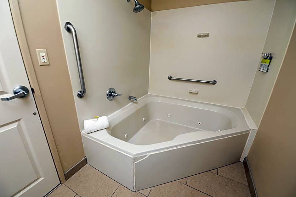 Holiday Inn Express Bloomington West By IHG