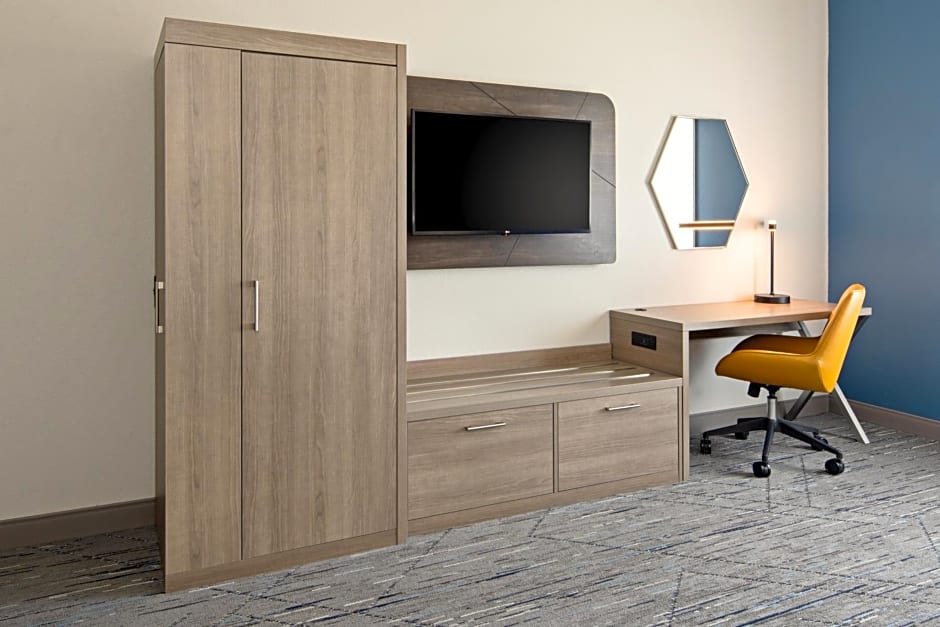 Holiday Inn Express & Suites - Palm Desert - Millennium By IHG