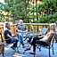 DiamondStone Guest Lodges