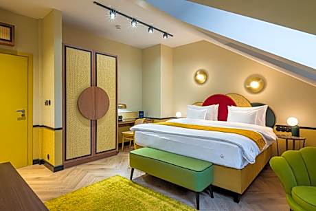 Deluxe Apartment - Attic