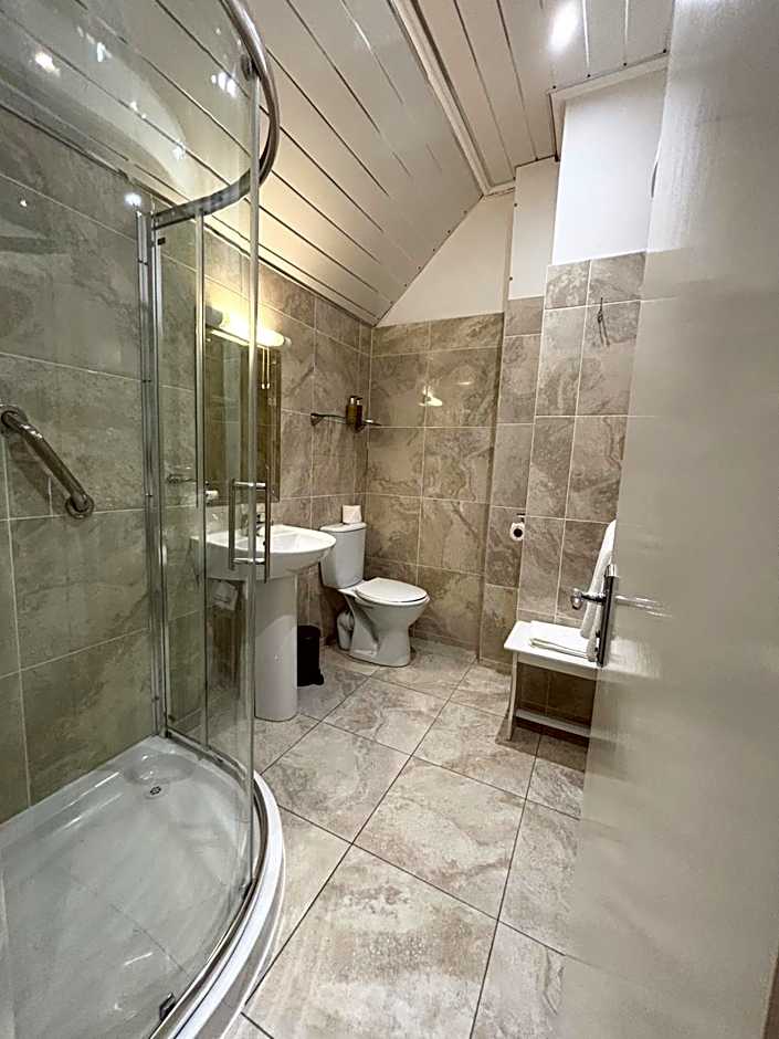 Dergvale Hotel