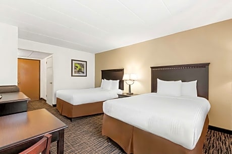 2 Double Beds Non-Smoking