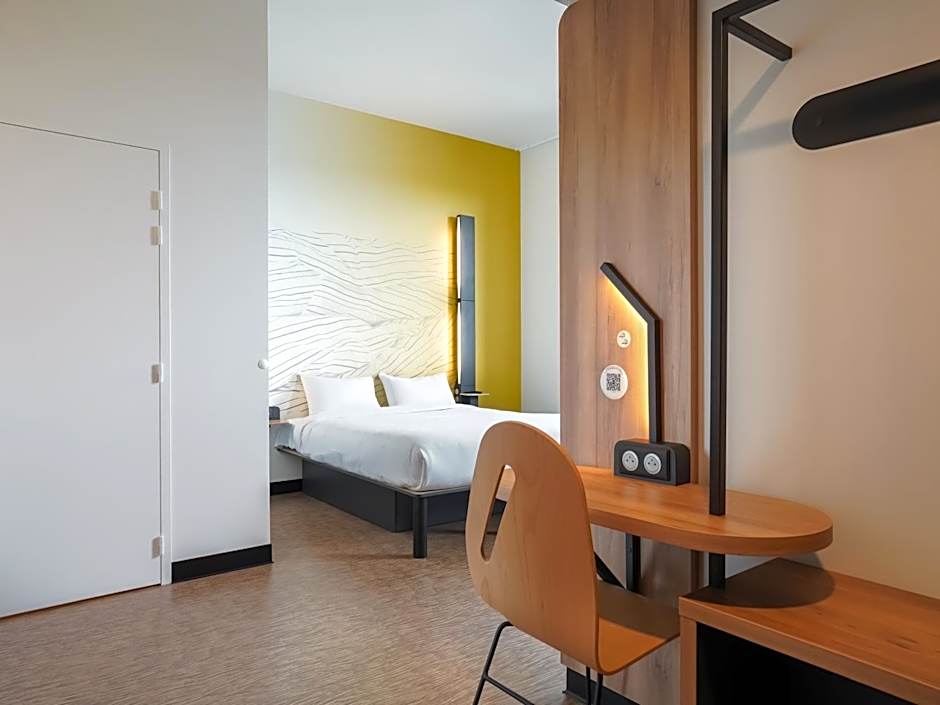 B&B HOTEL Paris Porte d'Orléans