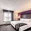 La Quinta Inn & Suites by Wyndham Austin Airport