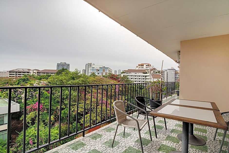 Patumnak Beach Guesthouse