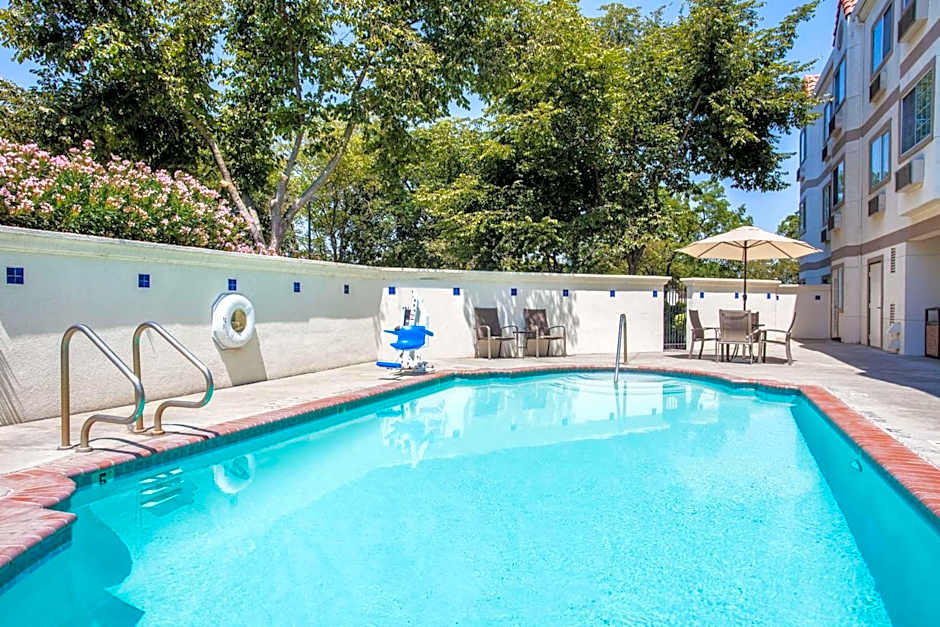 La Quinta Inn & Suites by Wyndham Davis