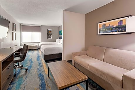 accessible - suite 2 queen - mobility accessible, bathtub, sofabed, non-smoking, full breakfast
