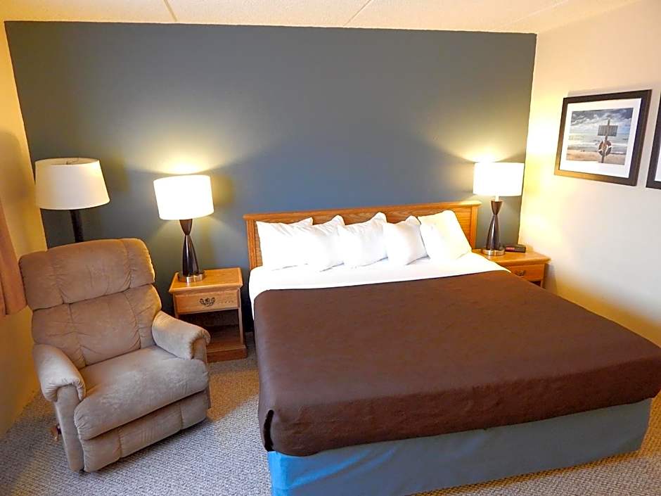 AmericInn by Wyndham Sturgeon Bay