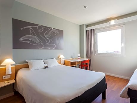 Standard room with 1 double bed