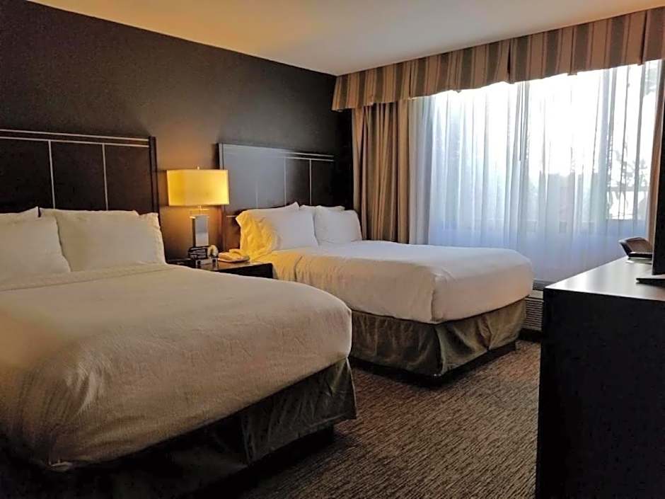 Holiday Inn Hotel & Suites Anaheim By IHG