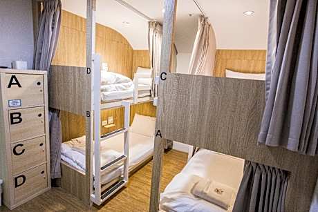 Bunk Bed in 4-Bed Female Dormitory Room