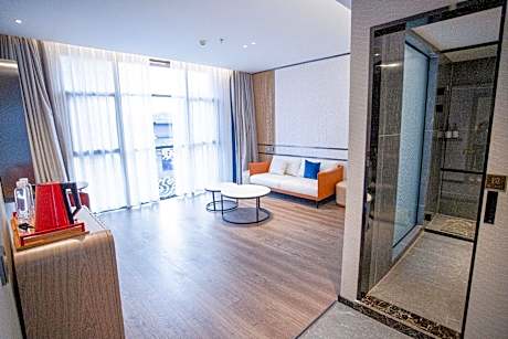 Dossen - Executive Suite