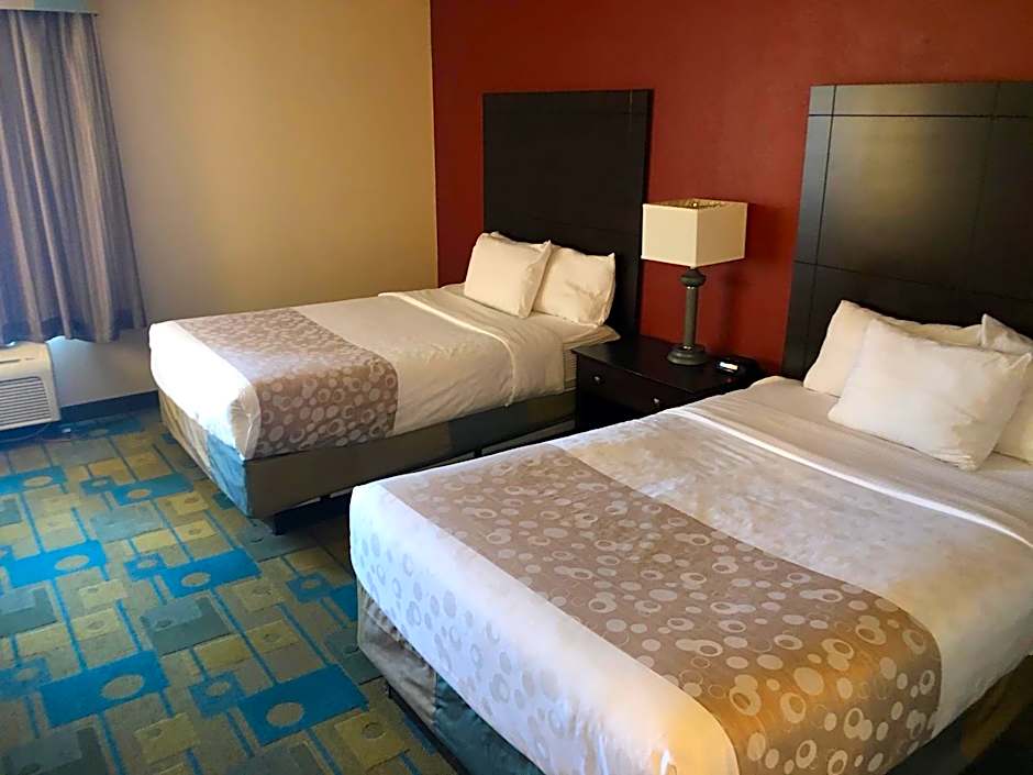 La Quinta Inn & Suites by Wyndham Plattsburgh