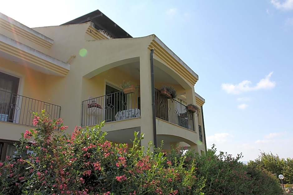 Palmas Dorada Home