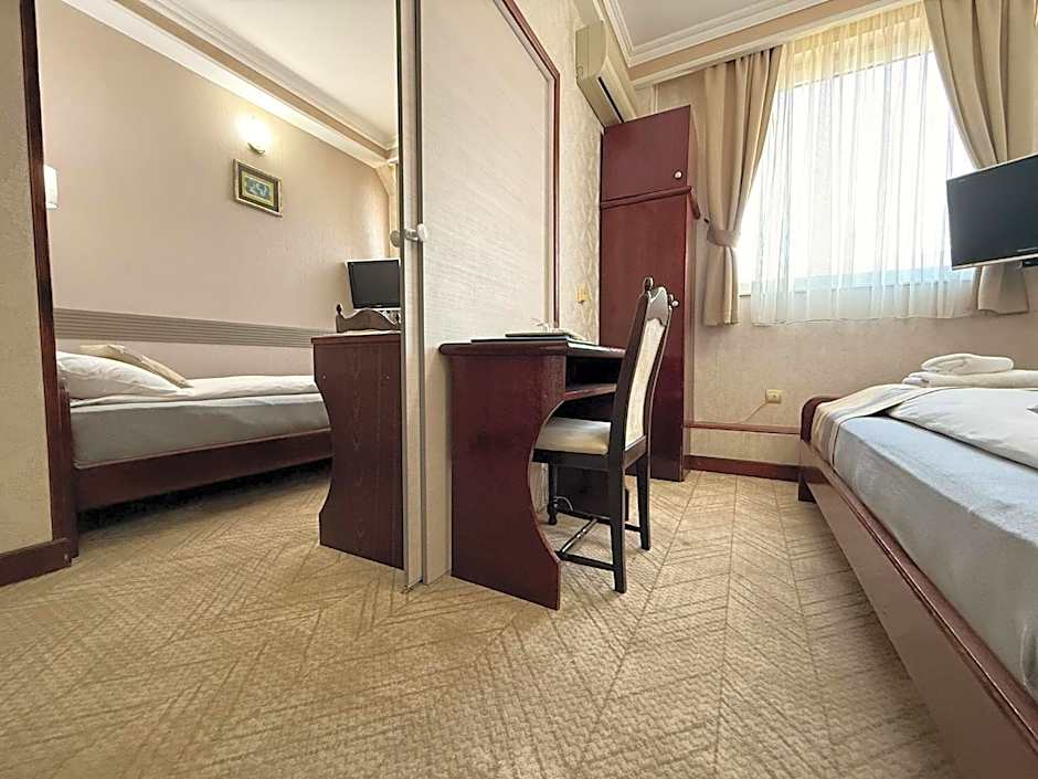 Garni Hotel Lav