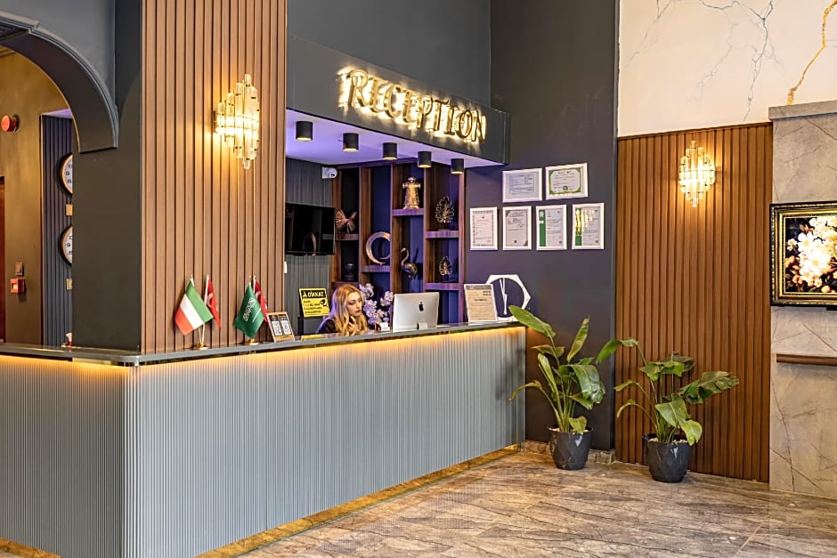 LoyalCity Hotel