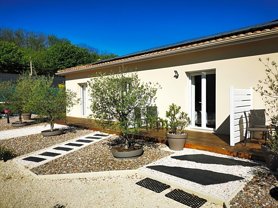 "Notre Bastide" Maison et table d'hôtes sur réservation, Piscine, Climatisation, Jacuzzi