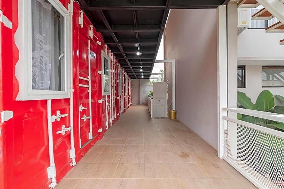 RedDoorz Plus near Lembang Park & Zoo