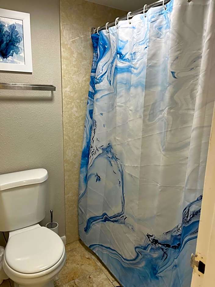 Island Inn unit 315