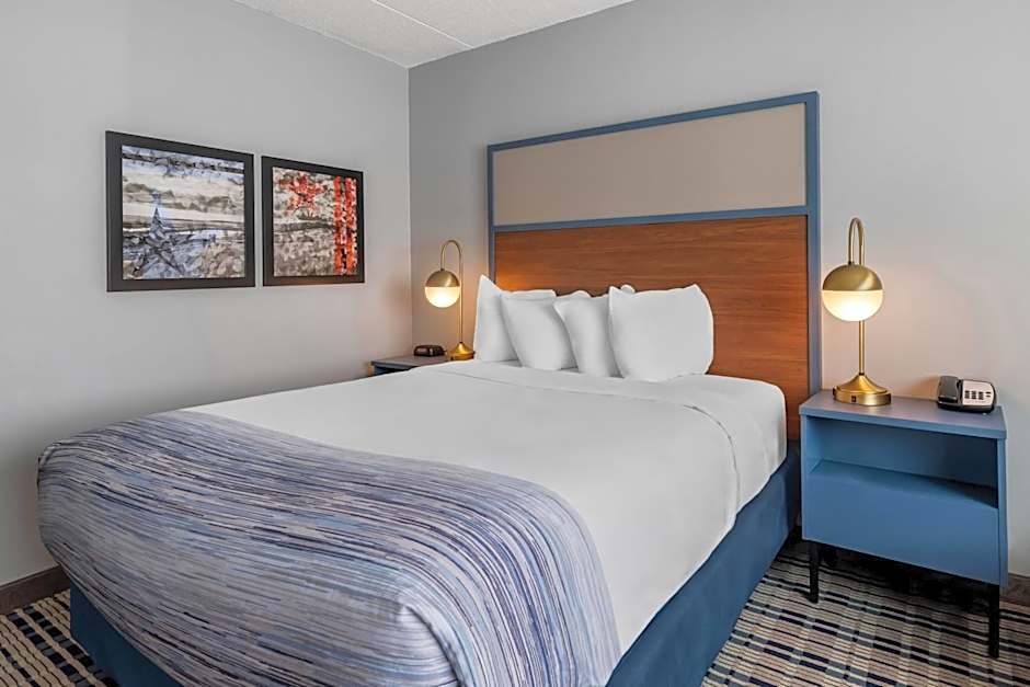 AmericInn by Wyndham Crookston U of M Crookston