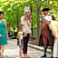 Williamsburg Woodlands Hotel & Suites, an official Colonial Williamsburg Hotel