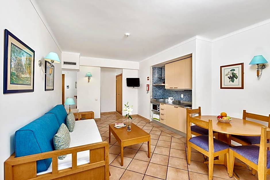 Oceanus Aparthotel