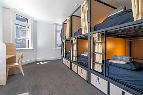 Double Pod in Shared Dorm