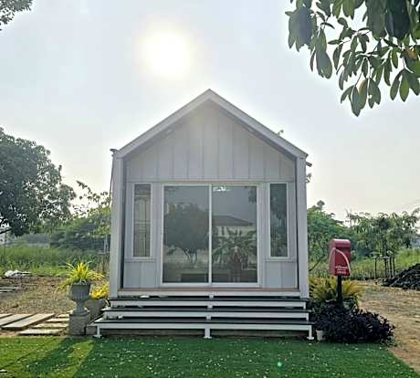 House of the Postal Man 13049 N.1 (accommodates 3-4 guests)