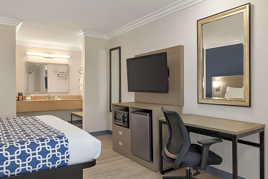 Quality Inn Lake Elsinore