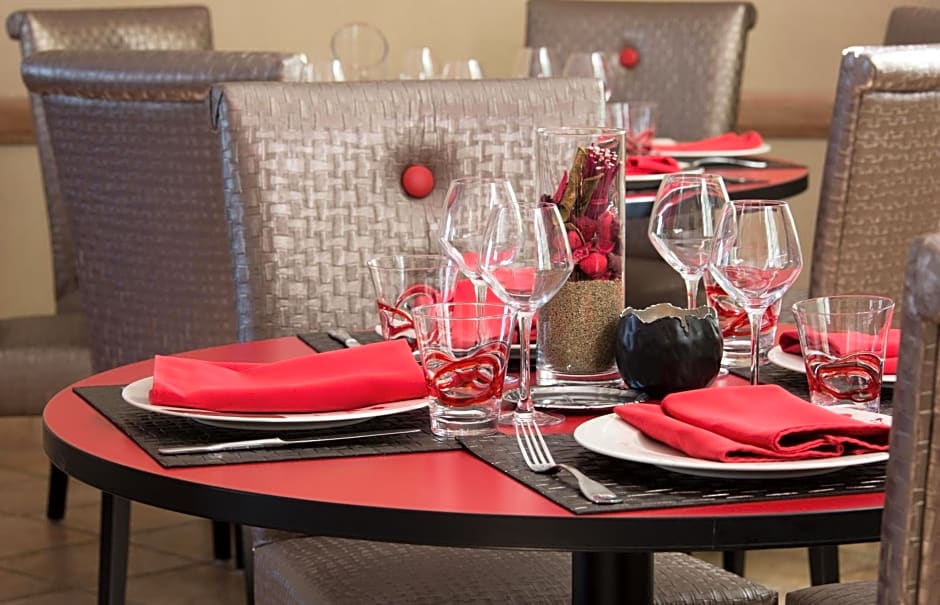 Logis Hotel De Paris