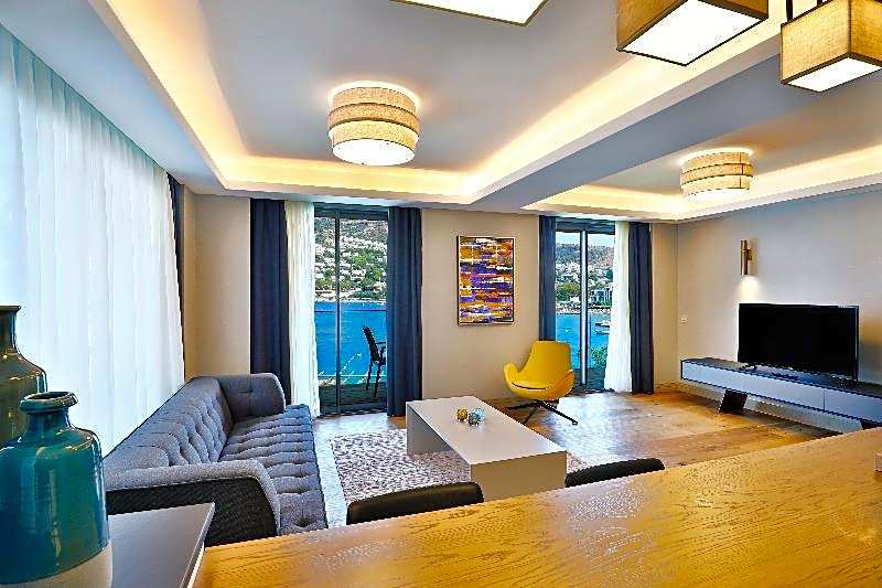 Mare Deluxe Residences  & Villas