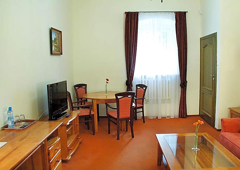 Hotel Przy Oślej Bramie - Zamek Książ