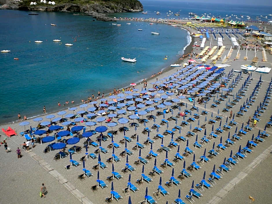 Villaggio Turistico La Mantinera - Hotel
