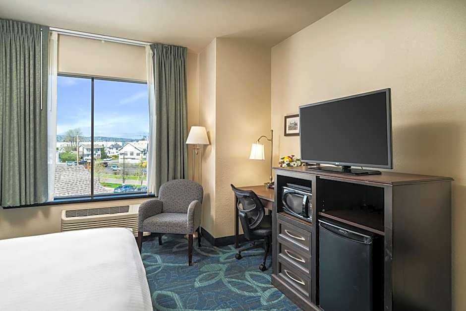 Park Point Marina Inn