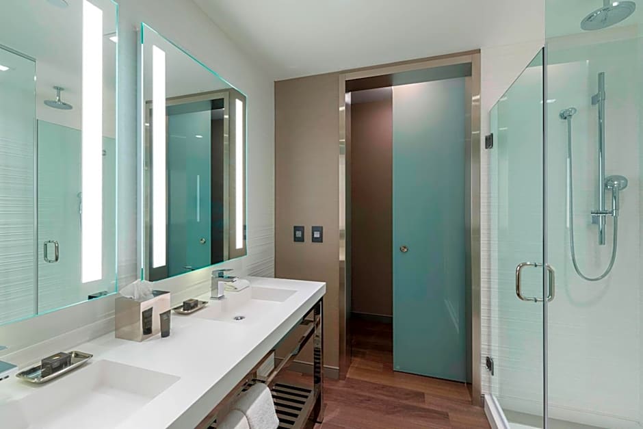 AC Hotel by Marriott Boston Downtown