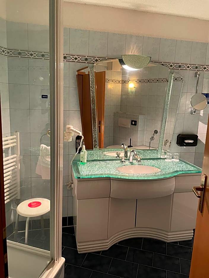 TRIP INN Axxon Hotel