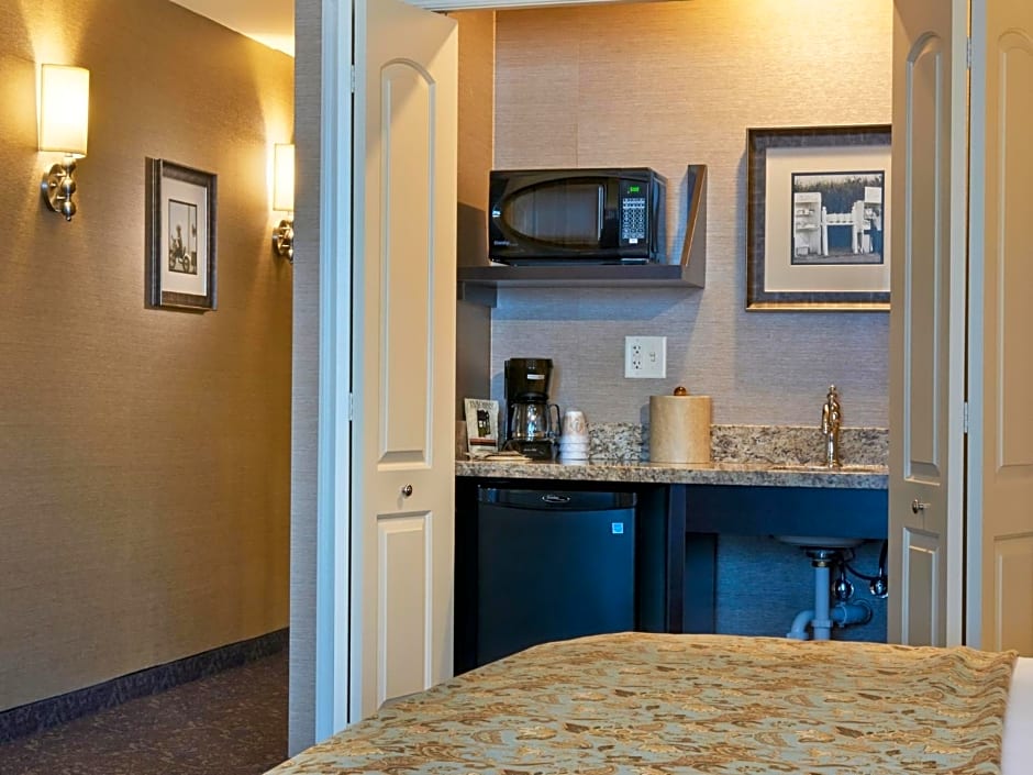 Amish View Inn & Suites