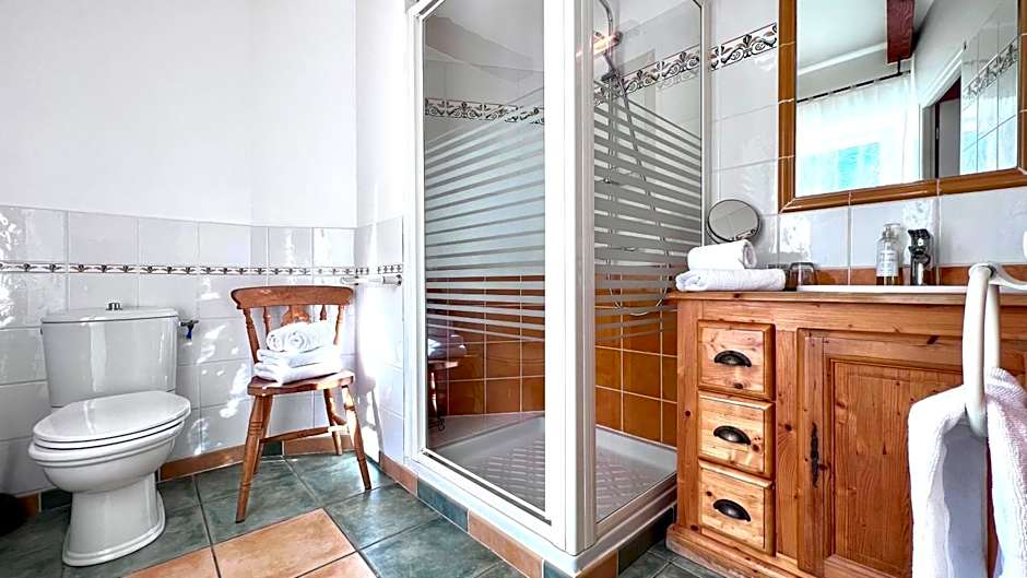 Logis Hôtel Restaurant Le Domaine de l'Eau Vive