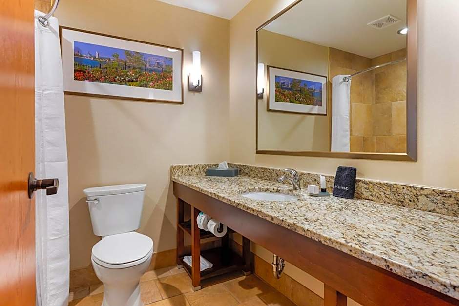 Lift Bridge Lodge, an Ascend Collection Hotel