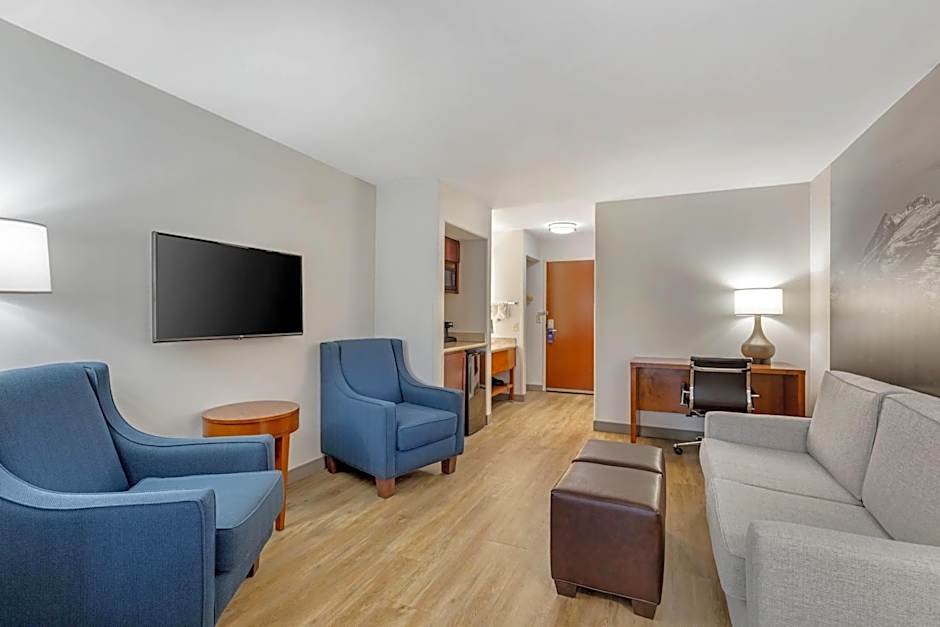 Comfort Suites Golden West on Evergreen Parkway