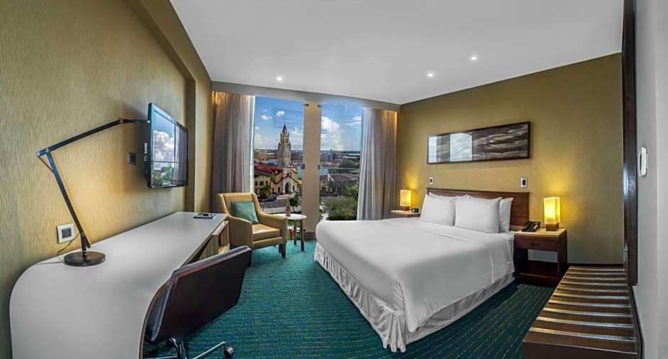 DoubleTree By Hilton Iquitos